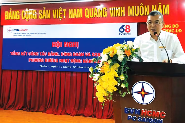 Ông Nguyễn Văn Thanh - Phó Bí thư Đảng ủy, Tổng giám đốc EVNHCMC phát biểu chỉ đạo tại Hội nghị