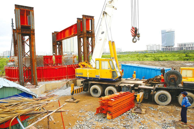 Đến 30/11/2021, ước giải ngân vốn ODA, vốn vay ưu đãi của nhà tài trợ nước ngoài đạt 21,51% kế hoạch Thủ tướng Chính phủ giao. Ảnh: Lê Tiên