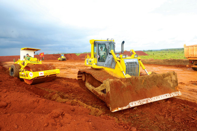 Ước giải ngân kế hoạch vốn đầu tư nguồn ngân sách nhà nước từ đầu năm đến 31/5/2022 là 115.922,47 tỷ đồng, đạt 22,37% kế hoạch Thủ tướng giao, tăng nhẹ so với cùng kỳ năm 2021. Ảnh: Lê Tiên