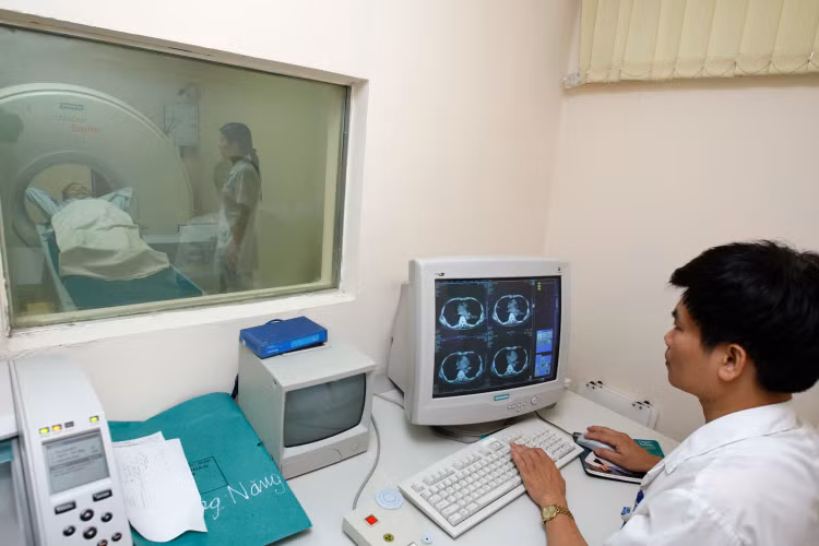 Gói thầu Cung cấp và lắp đặt thiết bị tại Bệnh viện Đa khoa tỉnh Phú Yên có 4 nhà thầu tham dự. Ảnh minh họa: Nhã Chi