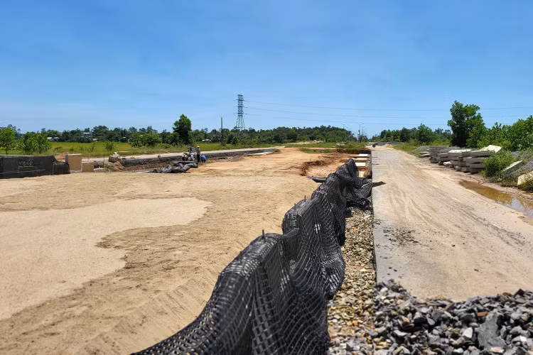 Tuyến vành đai phía Tây Đà Nẵng giai đoạn 1 đến nay vẫn chưa thể hoàn thành dù đã được gia hạn 3 lần. Ảnh: Minh Hạnh