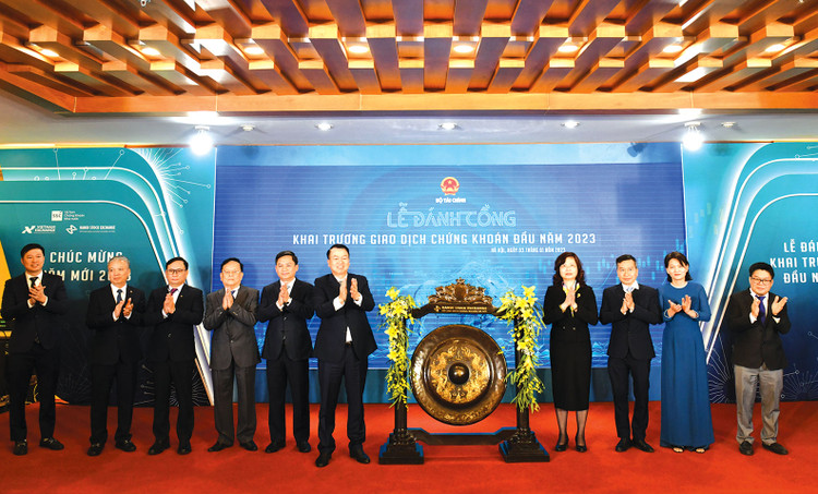 Năm 2023 tiếp tục là năm tăng cường nâng cao hiệu quả quản lý, giám sát thị trường chứng khoán và xử lý nghiêm các trường hợp vi phạm, đảm bảo kỷ cương, kỷ luật của thị trường