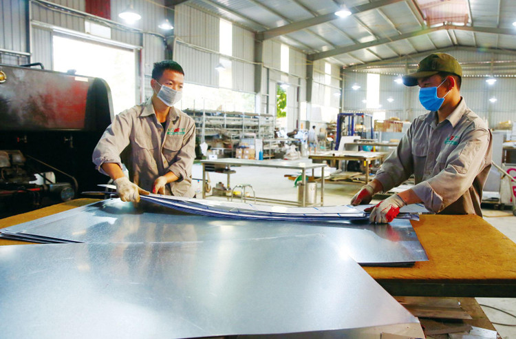 Đối với doanh nghiệp sản xuất, sự phục hồi, phát triển ở mức độ nào phụ thuộc rất nhiều vào giá cả nguyên vật liệu đầu vào. Ảnh: Nhã Chi