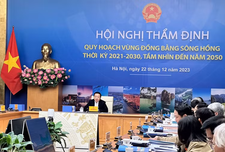 Phó Thủ tướng Chính phủ Trần Hồng Hà chủ trì cuộc họp Hội đồng Thẩm định Quy hoạch vùng Đồng bằng sông Hồng thời kỳ 2021 - 2030, tầm nhìn đến năm 2050. Ảnh: Phương Anh