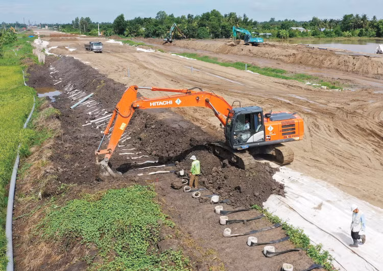 Giải ngân vốn đầu tư công 9 tháng đầu năm 2024 đạt 320.566 tỷ đồng, bằng 47,29% kế hoạch Thủ tướng Chính phủ giao. Ảnh: Lê Tiên