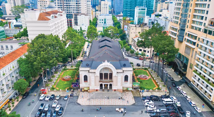 TP.HCM đã ban hành danh mục 23 dự án trong lĩnh vực thể thao, văn hóa, 6 dự án trong lĩnh vực y tế và 12 dự án trong lĩnh vực giáo dục - đào tạo triển khai theo phương thức PPP. Ảnh: Song Lê