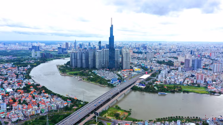 Giá đất điều chỉnh tại TP.HCM tăng 4 - 38 lần so với giá được quy định tại Quyết định 02/2020/QĐ-UBND, nếu chưa tính hệ số K. Ảnh: Lê Tiên