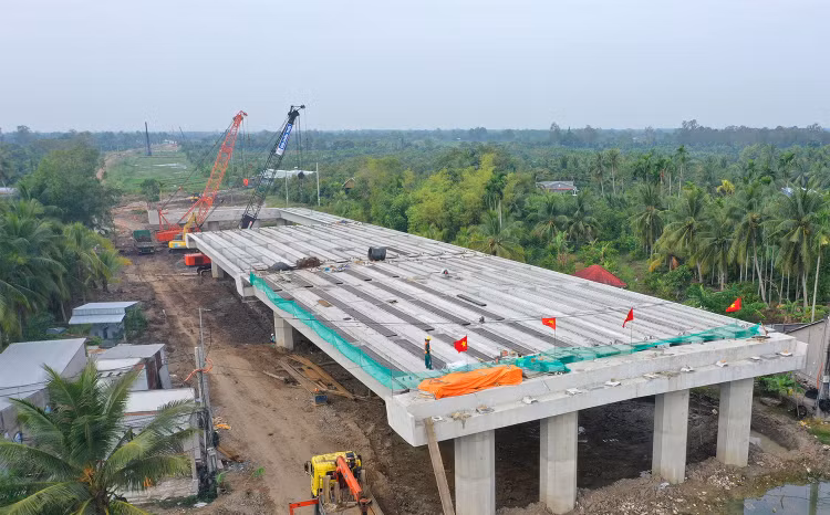 Thông tư 09/2024/TT-BXD đã điều chỉnh, bổ sung khoảng 110 định mức cho công tác xây dựng công trình giao thông. Ảnh: Tiên Giang