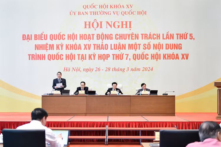 Hội nghị đại biểu Quốc hội hoạt động chuyên trách lần thứ 5 thảo luận về Dự án Luật sửa đổi, bổ sung một số điều của Luật Đấu giá tài sản. Ảnh: Nghĩa Đức