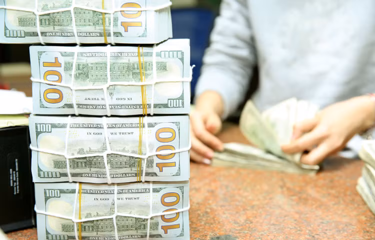 Tính đến hết tháng 2/2023, Chính phủ thực hiện ký kết 2 hiệp định vay nước ngoài với tổng giá trị khoảng 43 triệu USD. Ảnh: Nhã Chi