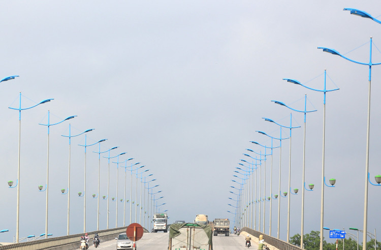 Nhiều tiêu chuẩn đánh giá kỹ thuật của bộ đèn đường bị nhà thầu cho rằng không phù hợp. Ảnh minh họa: Tiên Giang