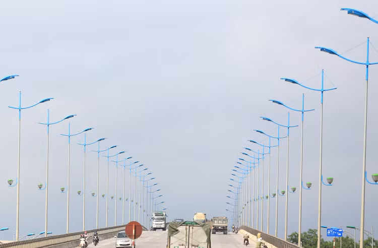 Nhiều tiêu chuẩn đánh giá kỹ thuật của bộ đèn đường bị nhà thầu cho rằng không phù hợp. Ảnh minh họa: Tiên Giang