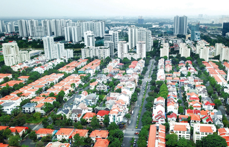 Hoàn thiện thể chế, tạo sự đồng bộ, thống nhất được Chính phủ xác định là nhiệm vụ trọng tâm để tháo gỡ vướng mắc cho các dự án bất động sản nói riêng, dự án đầu tư, xây dựng nói chung. Ảnh: Lê Tiên