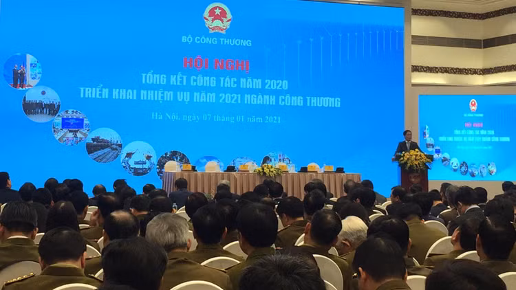 Toàn cảnh Hội nghị Tổng kết công tác năm 2020, triển khai nhiệm vụ năm 2021 ngành Công Thương. Ảnh: Việt Anh