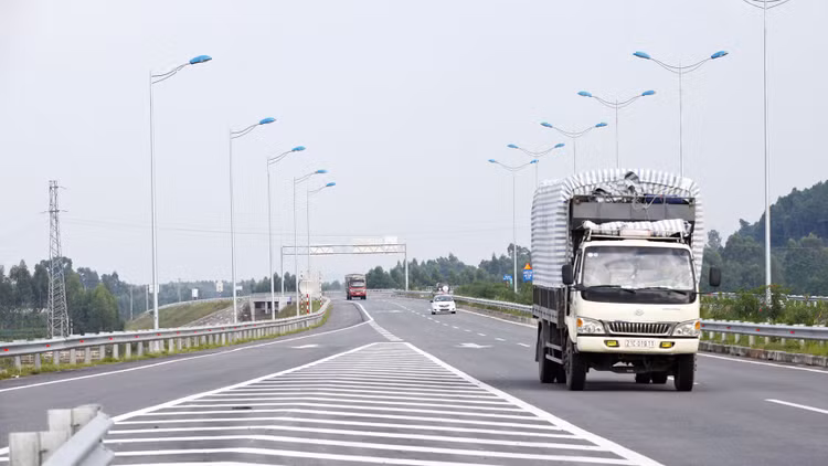 Những vấn đề xung quanh câu chuyện đàm phán, thực thi, chấm dứt hợp đồng dự án PPP đang được các nhà đầu tư, giới chuyên gia đặc biệt quan tâm. Ảnh: Huyền Trang