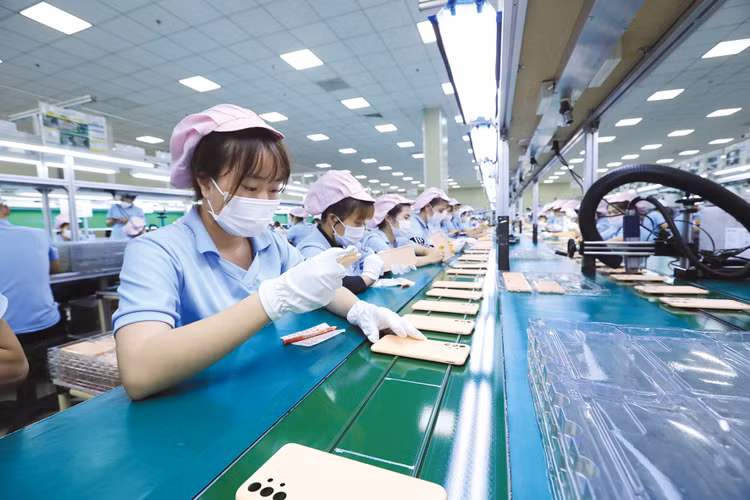 Tổng vốn đầu tư nước ngoài đăng ký vào Việt Nam tính từ đầu năm đến ngày 30/4/2025 đạt 13,82 tỷ USD, tăng 39,9% so với cùng kỳ năm trước. Ảnh: Tuấn Anh