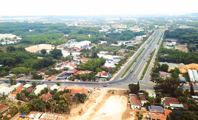 Kết quả giải ngân vốn đầu tư công của Bình Dương phụ thuộc rất lớn vào tiến độ triển khai các dự án trọng điểm. Ảnh: Lê Tiên