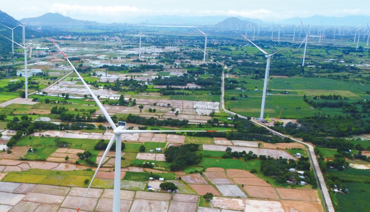 Quy hoạch điện VIII điều chỉnh đặt mục tiêu đến năm 2030, nguồn điện gió trên bờ và gần bờ đạt khoảng 26.066 - 38.029 MW. Ảnh: Nguyễn Cường