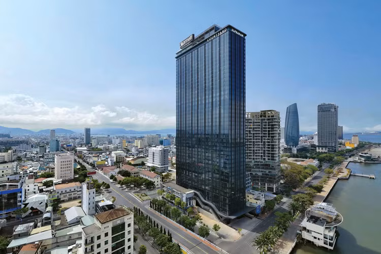 Tháp căn hộ Dự án M Landmark Residences tại đường Bạch Đằng, quận Hải Châu, TP. Đà Nẵng. Ảnh: Minh Hạnh
