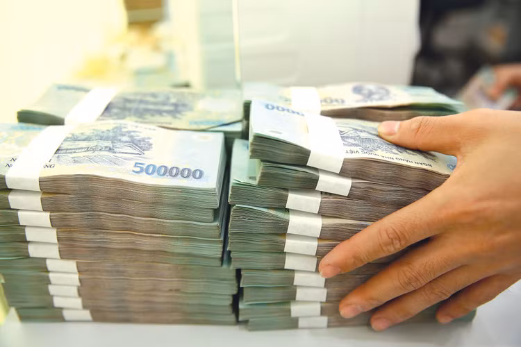 Bộ Tài chính xây dựng phương án tận dụng dư địa về nợ công, bội chi ngân sách nhà nước để huy động nguồn lực cho phát triển. Ảnh: Nhã Chi