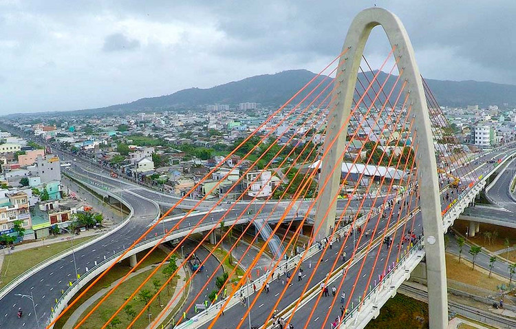 Công trình nút giao thông khác mức Ngã ba Huế (TP. Đà Nẵng) được đưa vào sử dụng từ tháng 3/2015. Ảnh: Minh Hà