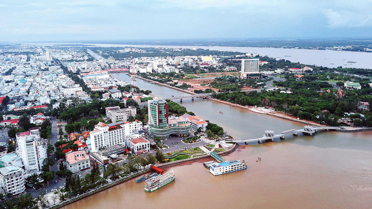 Dự thảo Quy hoạch Vùng ĐBSCL thời kỳ 2021 - 2030, tầm nhìn đến năm 2050 đã đưa ra danh mục dự án và thứ tự ưu tiên thực hiện; các giải pháp và nguồn lực thực hiện. Ảnh: Lê Tiên