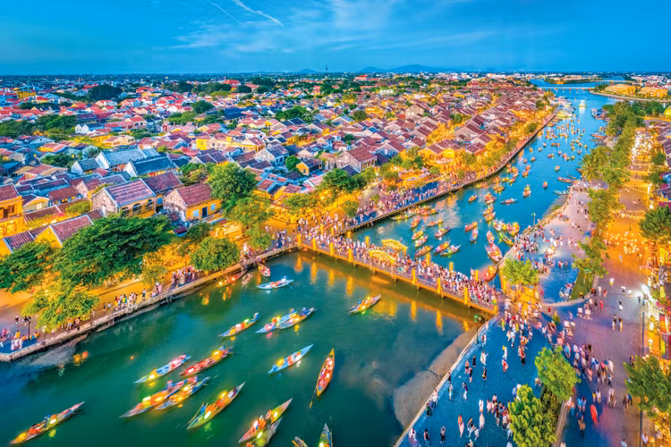 Sự nhất quán trong định hướng "phát triển dựa trên khoa học, công nghệ và đổi mới sáng tạo" đang mở đường cho một giai đoạn phát triển có chiều sâu và bền vững. Ảnh: Đông Giang