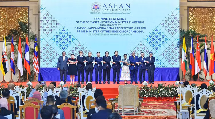 Hơn bao giờ hết, ASEAN cần đoàn kết, phát huy vai trò trung tâm, nỗ lực xây dựng Cộng đồng "thống nhất trong đa dạng", gắn kết, bao trùm và hợp tác. Ảnh: Tuấn Anh