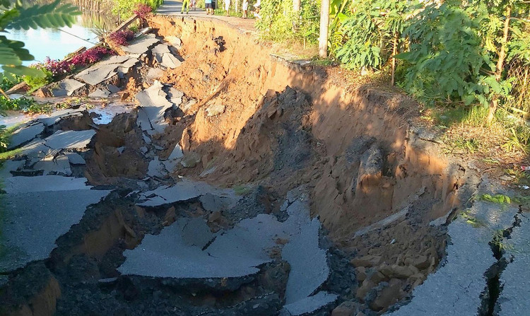 Gói thầu Xử lý sạt lở khẩn cấp trên địa bàn xã Bình Thành, huyện Thanh Bình, tỉnh Đồng Tháp (giai đoạn 1) được chỉ định với giá 58.086.515.000 đồng. Ảnh minh họa: TD