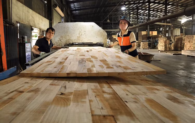 Kim ngạch xuất khẩu hàng hóa trong tháng 10 ước đạt 32,3 tỷ USD, tăng 5,3% so với tháng trước. Ảnh: Anh Tuấn