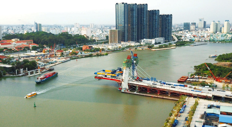 Thủ tướng yêu cầu tính toán kỹ các chỉ tiêu về tài chính, ngân sách, đầu tư công để phục vụ cho xây dựng văn kiện và dự thảo kế hoạch đầu tư công 2021 – 2025. Ảnh: Lê Tiên