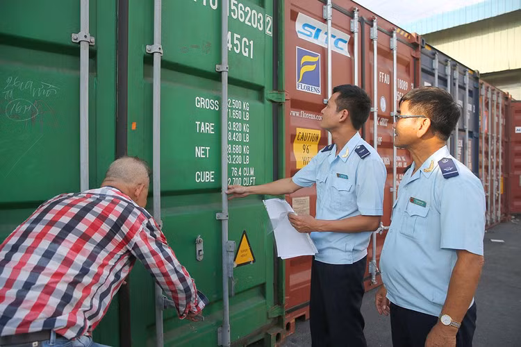 Một số địa phương như: Quảng Ninh, Quảng Nam… đặt mục tiêu rút ngắn thời gian giải quyết thủ tục hành chính từ 30 - 50% so với quy định. Ảnh minh họa: Tiên Giang