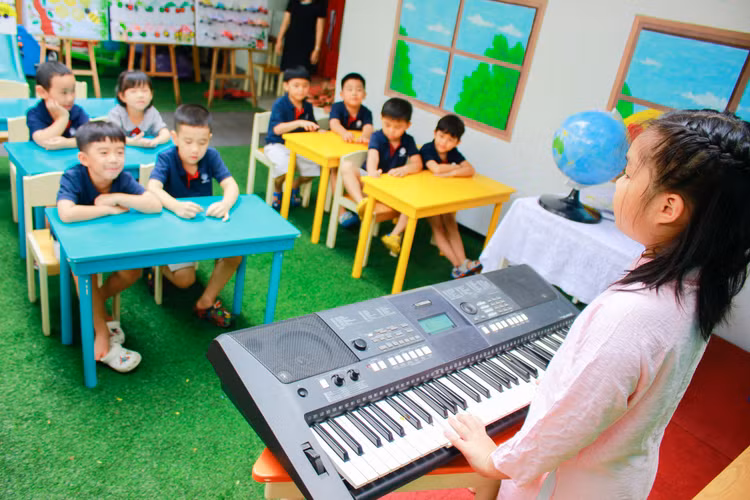 Gói thầu số 4 thuộc Dự án Mua sắm tăng cường trang thiết bị giáo dục đối với các trường mầm non công lập trên địa bàn huyện Mê Linh (Hà Nội) có giá 13,994 tỷ đồng. Ảnh minh họa: Phạm Huế