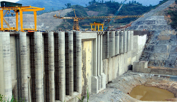 Licogi 13 là nhà thầu chuyên thi công các công trình công nghiệp, dân dụng, năng lượng. Ảnh: NC st