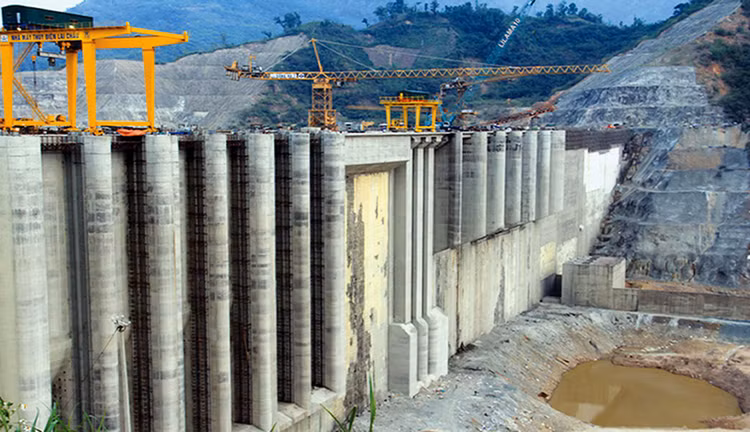 Licogi 13 là nhà thầu chuyên thi công các công trình công nghiệp, dân dụng, năng lượng. Ảnh: NC st