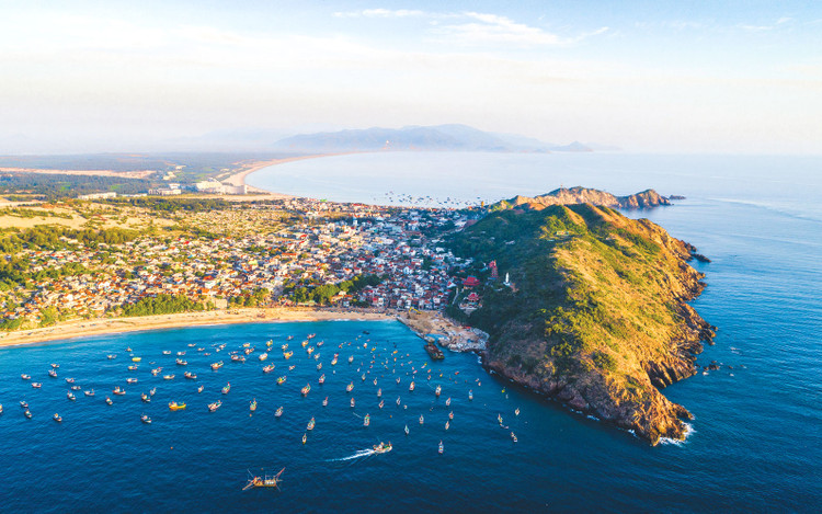 Vùng Bắc Trung Bộ và duyên hải Trung Bộ có vai trò, vị trí chiến lược về kinh tế, chính trị, văn hóa, xã hội, môi trường, quốc phòng, an ninh và đối ngoại. Ảnh: Chấn Sơn