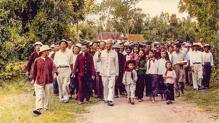 Hạt nhân, nguồn gốc sâu xa và chủ yếu của sức mạnh dân tộc theo chỉ dẫn của Chủ tịch Hồ Chí Minh chính là tinh thần đại đoàn kết dân tộc dựa trên sự thống nhất về lợi ích căn bản (Ảnh tư liệu).