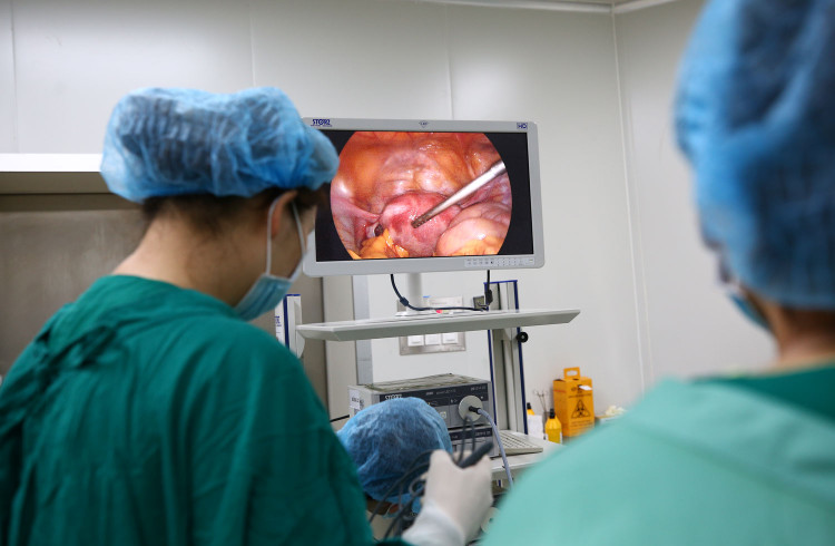 Nhiều gói thầu mua thiết bị y tế tại Bệnh viện Chợ Rẫy đang được mời thầu. Ảnh minh họa: Tiên Giang