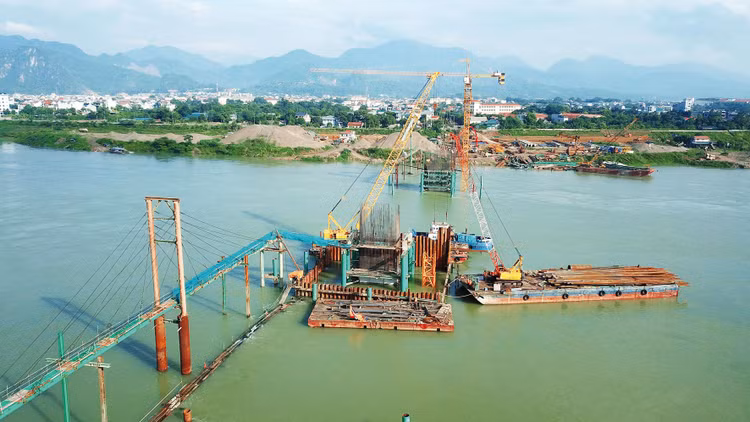 Sau khi Chỉ thị 1792/CT-TTg được ban hành, đến năm 2014, nợ đọng xây dựng cơ bản giảm xuống còn 28.000 tỷ đồng so với mức 85.000 tỷ đồng của năm 2011. Ảnh: Lê Tiên