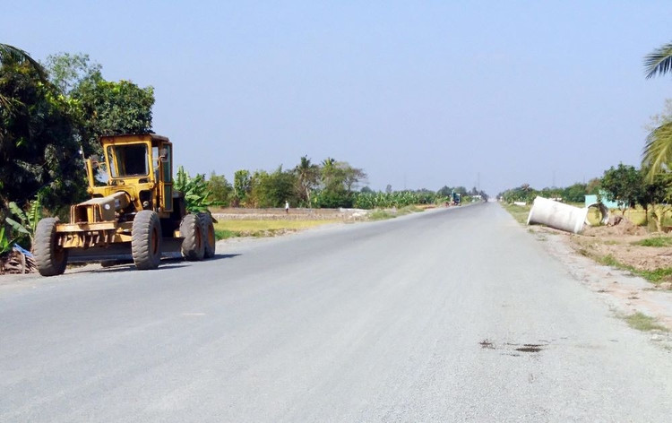 Từ chỉ đạo quyết liệt của Chủ tịch UBND TP. Cần Thơ, ngay từ năm 2019, Ban Quản lý dự án đầu tư xây dựng Thành phố đã mạnh dạn áp dụng đấu thầu qua mạng một số gói thầu xây lắp lớn thuộc Dự án Đường tỉnh 922 Ảnh minh họa: Internet