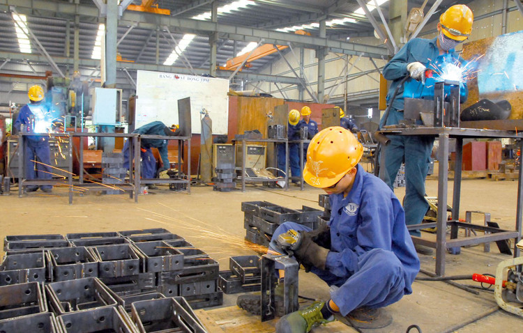 Việc phát triển kinh tế tư nhân trong nước trở thành một trong những động lực tăng trưởng quan trọng vẫn gặp trở ngại về thể chế. Ảnh: Gia Khoa