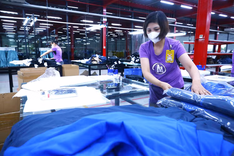 Xuất khẩu hàng dệt may trong quý II/2024 đạt 8,7 tỷ USD, tăng 11,2% so với quý I/2024. Ảnh: Lê Tiên