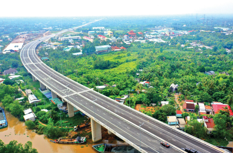 Việc phát triển các quỹ đầu tư để thu hút nguồn vốn trong và ngoài nước vào phát triển hạ tầng có ý nghĩa quan trọng, góp phần hoàn thành mục tiêu tăng trưởng kinh tế 2025 và giai đoạn 2026 – 2030. Ảnh: Lê Tiên