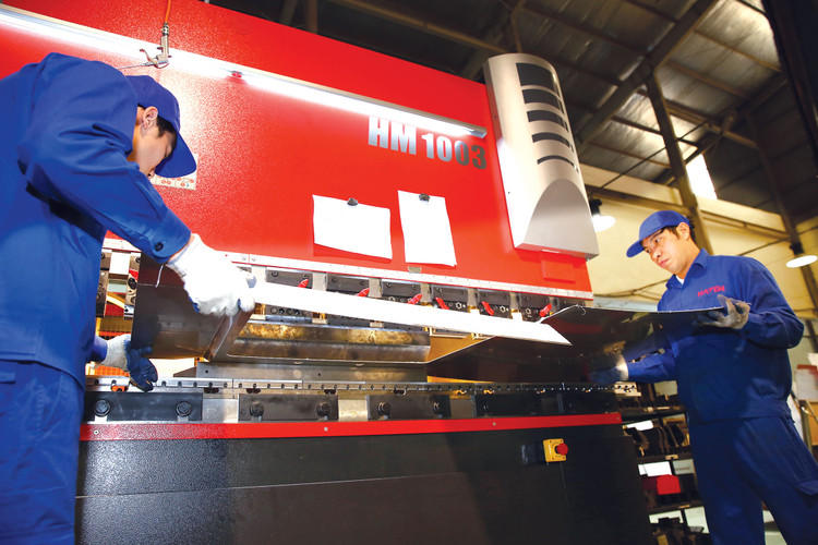 Khu vực kinh tế tư nhân hiện đóng góp khoảng 51% GDP, hơn 30% ngân sách nhà nước, tạo ra hơn 40 triệu việc làm. Ảnh: Tiên Giang