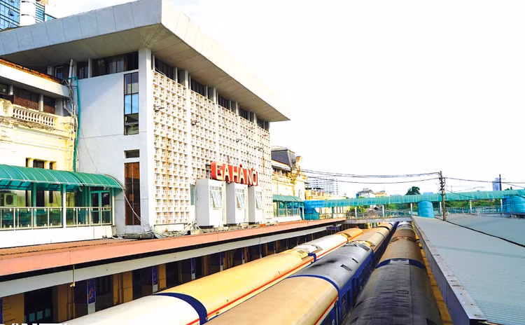 Hàng loạt dự án đường sắt quy mô lớn sắp được triển khai sẽ mang đến cơ hội cho nhiều ngành nghề, đồng thời mở ra sân chơi mới cho các nhà thầu Việt. Ảnh: Nhã Chi