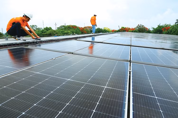 Các dự án điện năng lượng tái tạo, điện năng lượng mới sẽ được hưởng nhiều cơ chế ưu đãi, hỗ trợ phát triển. Ảnh: Lê Tiên