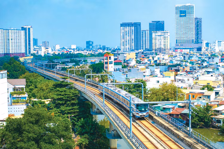 TP.HCM đẩy mạnh đầu tư hệ thống đường bộ hiện đại, kết hợp với mạng lưới metro nhằm tạo nên bộ mặt mới cho Thành phố. Ảnh: Tiên Giang