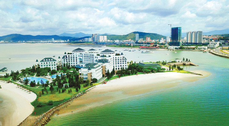 Nếu được niêm yết trên Sở Giao dịch chứng khoán TP.HCM, Vinpearl sẽ cung cấp cho các nhà đầu tư tài chính sự lựa chọn mới, đầu tư và hưởng lợi cùng ngành du lịch và khách sạn. Ảnh: Lê Tiên