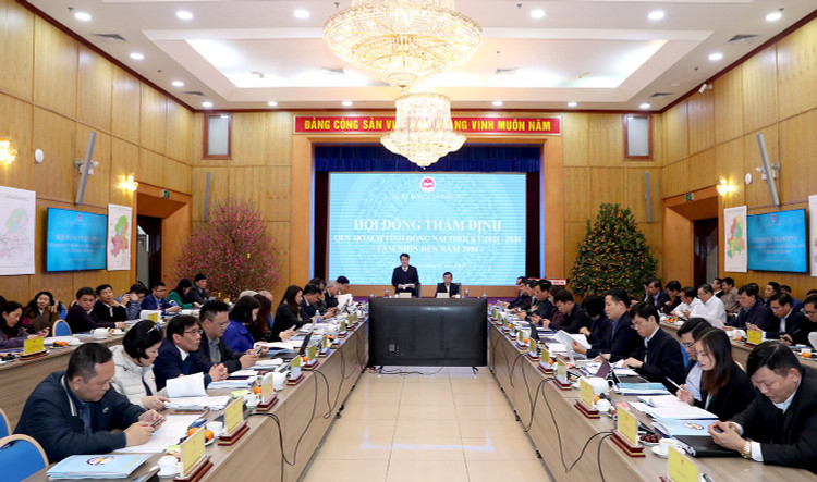 Phiên họp thẩm định Quy hoạch tỉnh Đồng Nai thời kỳ 2021 - 2030, tầm nhìn đến năm 2050. Ảnh: Đức Trung