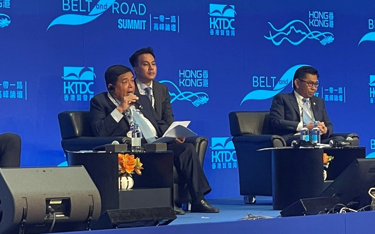 Bộ trưởng Bộ Kế hoạch và Đầu tư Nguyễn Chí Dũng tham dự Hội nghị cấp cao Vành đai và con đường lần thứ 8 tại Hồng Kông, Trung Quốc